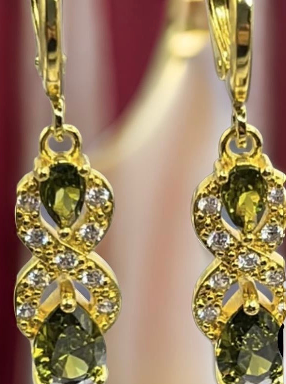 Drop Water Shaped Diamond Earrings 18K Gold Filled In Green