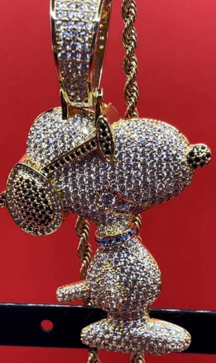 Snoopy Pendant - Men Bling - In Gold Pave Zircon - Necklace Jewelry