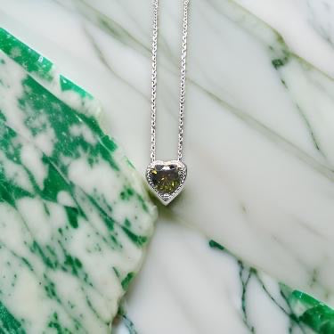 925 Sterling Silver Bling Heart Shaped Pendant Chain Necklace Peridot